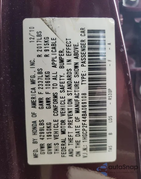 2011 Honda Accord Lxp z USA, uszkodzony, nr VIN 1HGCP2F44BA069108